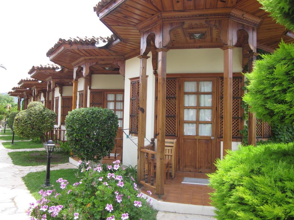 Asur Hotel & Aparts & Villas Далян Екстериор снимка
