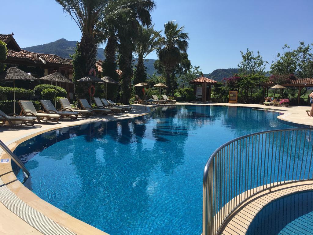 Asur Hotel & Aparts & Villas Далян Екстериор снимка
